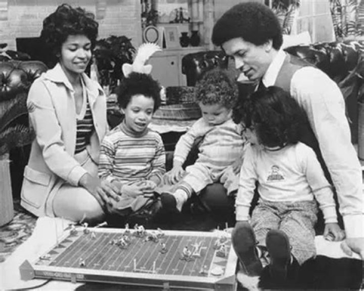 Dorothy Bowles Ford: Unearthing the Enduring Power of a Name in Modern Rock